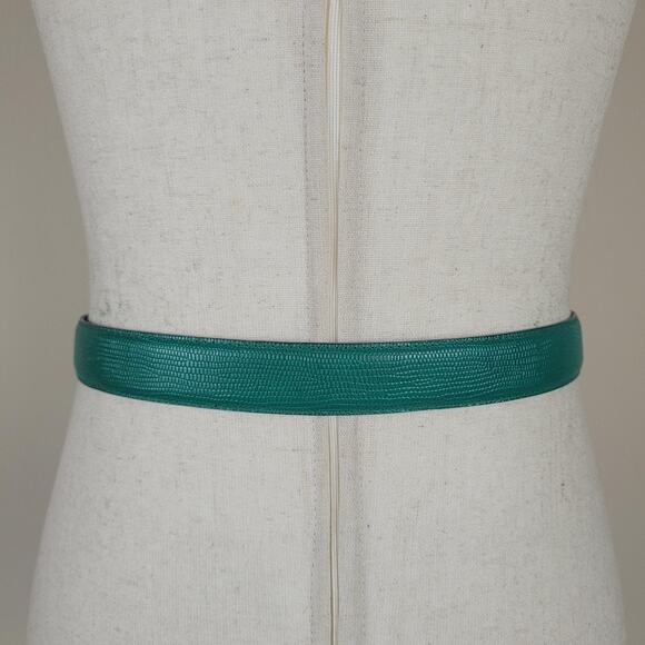 Vintage Liz Claiborne Belt Medium Green Leather Textured Embossed 90s Minimalist main image 4